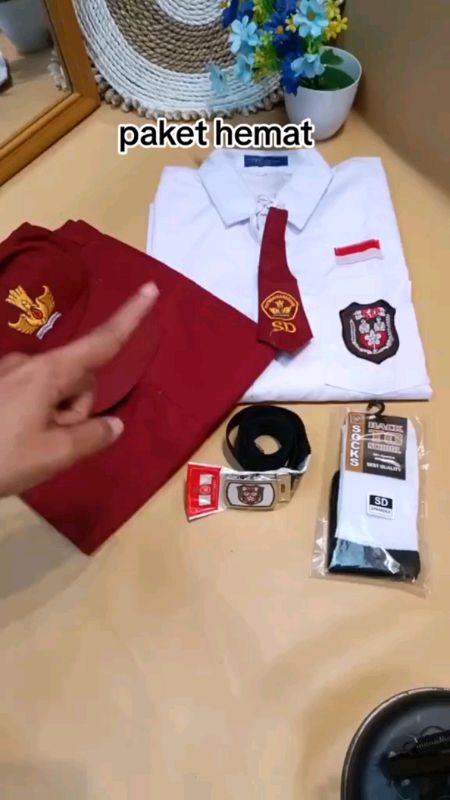 Seragam Sekolah SD Setelan Super Lengkap #setelansekolahsd #setlengkap #terlarisdishope #shopeevideo #ShopeeCOD #belidisini #RacunShopee #fyp #fypシ