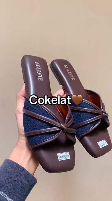 Klaim voucher nya sebanyak banyak nya🤎 #sandal #sandalwanita #sandalflat #sendalwanita #sandalkekinian