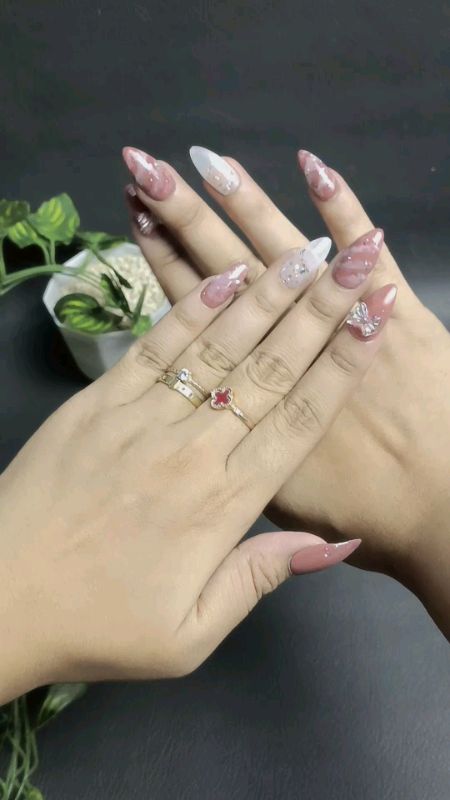 #fakenailcantik #fakenails #pressonnails #fakenailsmurah #GakNyeselBeliIni #GratisOngkirRP0 #shopeevideo