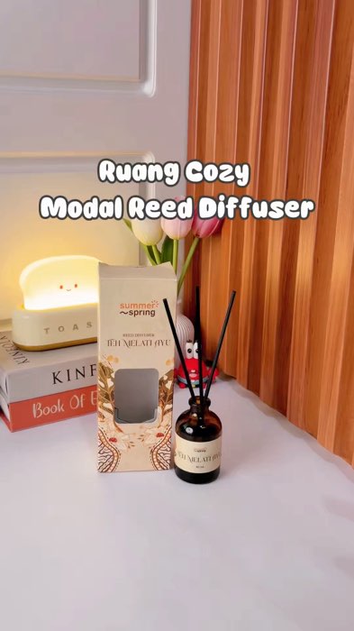 Reed diffuser SummerSpring banyak varian wangi. #reeddiffuser #summerspringindonesia #homefragrance #pewangiruangan #pewangitoilet #pewangihotel