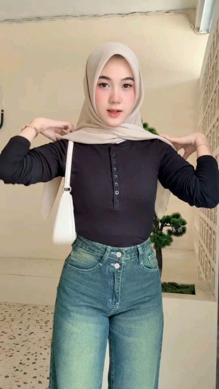 atasan kaos cakep #kaoswanita #kaoswanitalenganpanjang #RacunShopee #SpillRacunShopee #SpillBawaBerkah #shopeevideo #ShopeeCOD