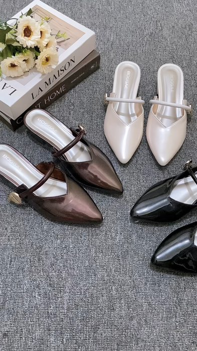 #CODinAp #sandalwanita #shopeevideofeed #ShopeeFashionHaul #ShopeeCOD #shopeevideo #heelswanita #heelswanitakekinian #heelscantik