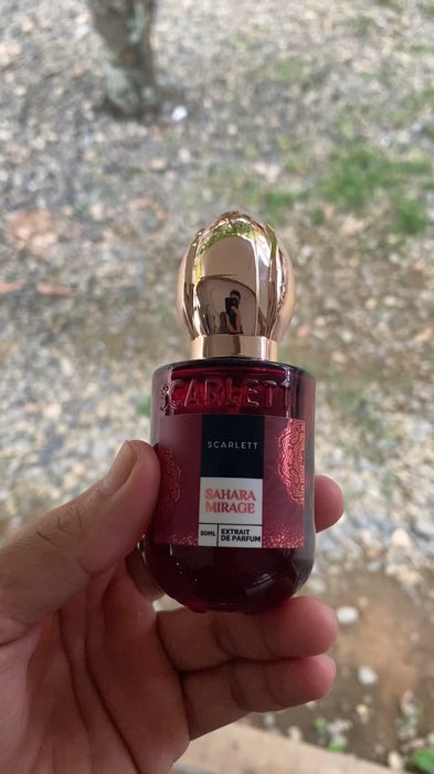 💖 Kenapa pilih Parfum Scarlett? ✅ Aroma mewah dan elegan ✅ Tahan lama seharian #wangibanget #parfumviral #bajukekinian