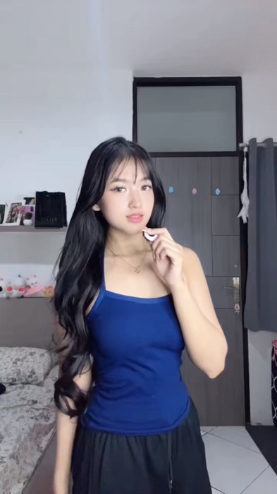 #basictanktop