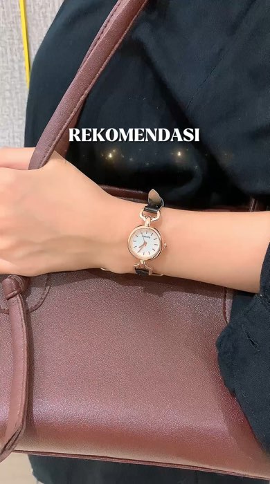 Jam kulit minimalis 😍❤️‼️#jamtanganwanita #minimalis #fyp #wibgajian #DiskonRacunShopee