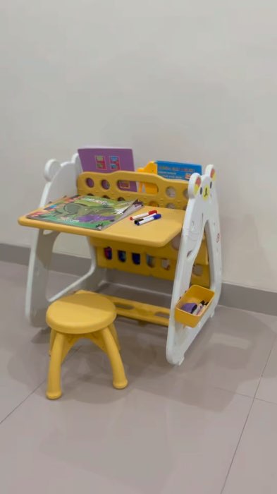 Meja anak multifungsi banget!!!Pasti dipake tiap hari. Cek di keranjang ya moms 🤍#shopeeaffiliate #mejabelajaranak #momlife #perlengkapananak #anakak