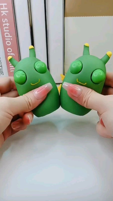 mainan unik🤪 #cacing #ulathijau #ulatkubis#ulatkubis  #mainananakmurah  #GratisOngkirRP0 #RacunShopeeUnik #RacunShopeeCheck #SpillBawaBerkah