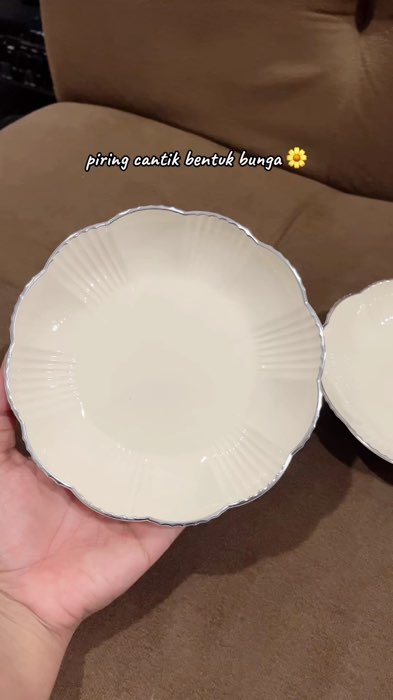 Piring motif bunga cantik #piringcantik #piringsaji #piringbentukbunga #prabotanrumah #perabotanrumahtangga #piringplastik #piringmakan #ViralDiShopee