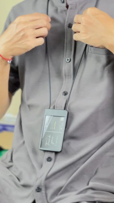 Simpel bangett tapi tetep elegant 🖤🖤 #holder #idcardholder #fashionstyle #aksesoriskantor #idcard #lanyard #fashionkantor #fashiontrendy