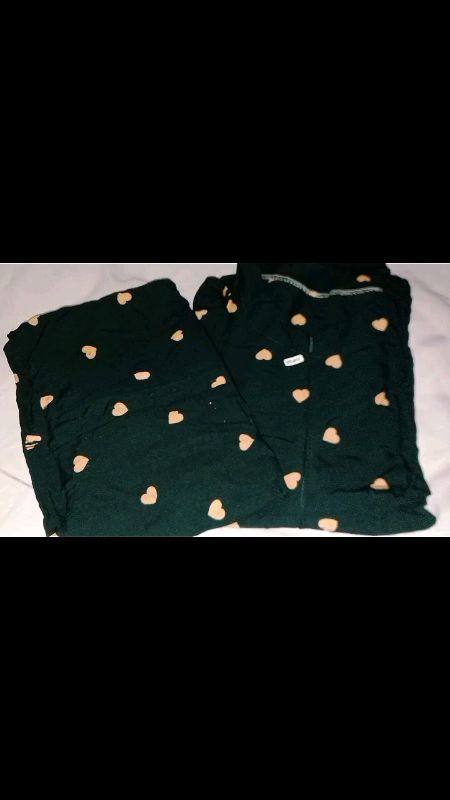 DETAIL PRODUK :  ~ Bahan santung tebal  ~ All size, Ld 110 ~ Resleting depan ( busui) ~ panjang baju. 70 ~ lebar paha 63 ~ panjang celana 95 #onset