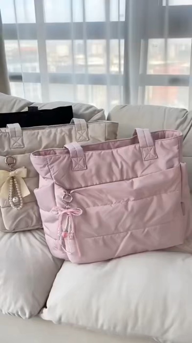 Ga nyangka murah banget🫶🏻🌷#totebag #tas #taswanita #DiskonRacunShopee #SpillRacunShopee #GratisOngkirRP0 #Diskon50Persen #Cashback40Persen