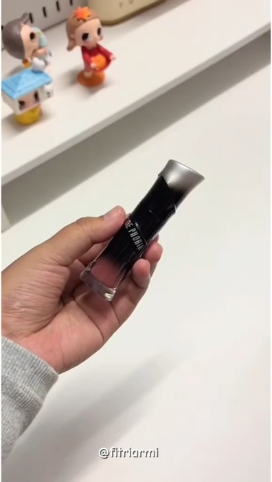 Tampil cantik dengan bibir glowing  #SpillRacunShopee #RacunShopee #TimePhoriaLunaraFrost3DLipGloss #timephorialunarafrost3d #timephorialipgloss