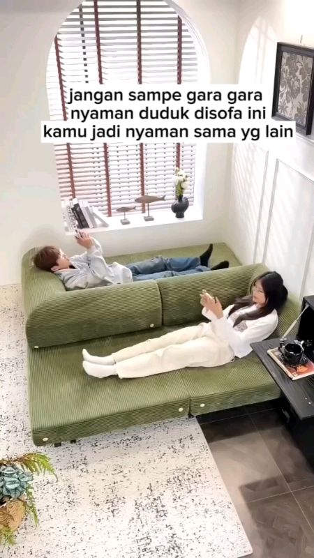 lebih nyaman duduk sofa deh kayanya #sofabed #sofabedviral #sofagenz #sofabedlipat #RacunShopee #fyp