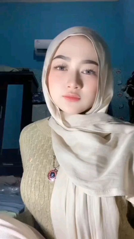 HIJAB PASHMINA CANTIK #pashmina #pashminaviscose #pashminaviscosepremium #hijabpashmina #hijabpashminaviscose #pashminaviscosemurah #RacunShopee