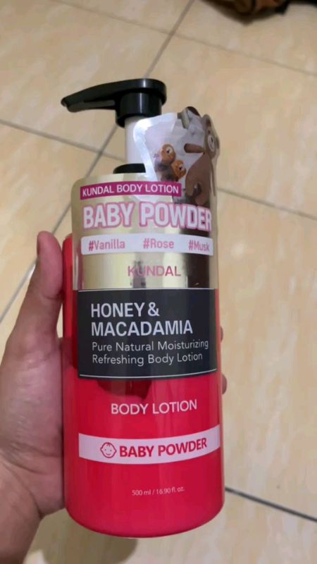 KUNDAL Moisture Body #ShopeeBeautyHaul #ShopeeFashionHaul #ShopeeLahap #ShopeeLook #GakNyeselBeliIni #keranjangshopee #RacunShopee #fyp #moisturizer