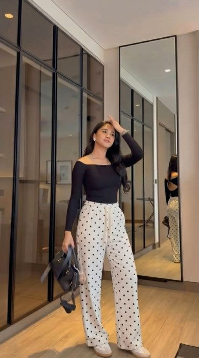Suka banget celana polka #celanawanita #kulot #OOTDFashionShopee