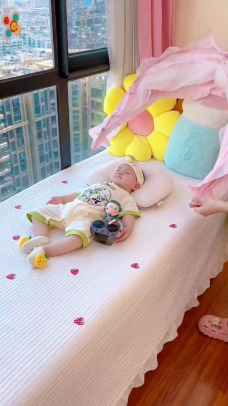 Kelambu Bayi Lipat #shopeevideoviral #ShopeeReview #shopeemurahlebay #DiShopeeAdaAja #murahbanget #shopeeviral #ShopeeCOD #shopeevideo #RacunShopee