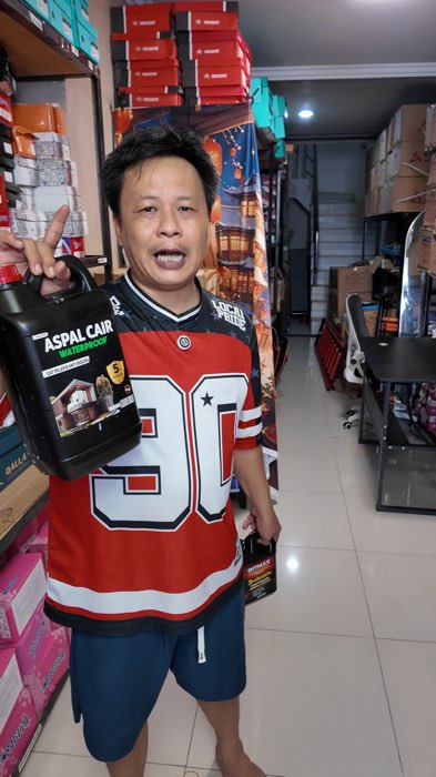 Aspal cair praktis, solusi cepat atasi bocor tanpa bongkar! Tinggal oles, langsung tahan air 💧🔥  #aspalcair #antibocor #tambalbocor