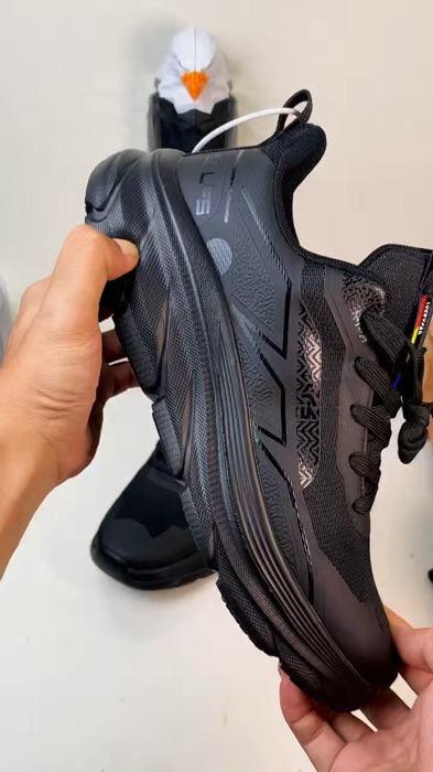 Sepatu running original lucky fan store series blitch #sepaturunning #luckyfanstore