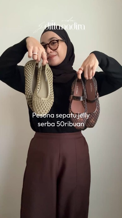 #sepatujelly #sendaljelly #sepatujellywanita #sendaljellywanita #flatshoes