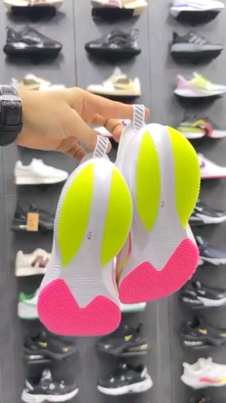 Beli nya di Shopee☺☺#sepatu #sepatusneakers #sepatukeren #RacunShopee #RacunShopeeCheck #fyp #fypシ #racunshopeee