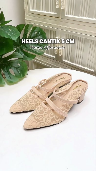 Heels cantik harga murah #ShopeeFashionHaul #ShopeeReview #GratisOngkirRP0 #ShopeeCOD #heelscantik #heelsmurah #heelsmewah #selopheels
