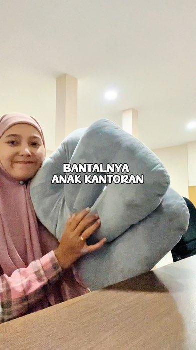 Bikin tidur siang nyenyak #bantalkantor #bantaltidursiang #bantalmeja #bantalmejakantor #BantalMejaKerja #RacunShopee #GratisOngkir0RP #PromoNonStop