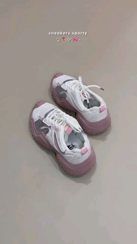 sepatu sneaker wanita sepatu olahraga#sepatuolahragawanita #RacunShopee #shopeevideo #ShopeeCOD #fyp
