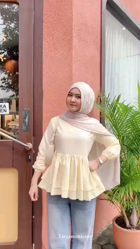 lucu cuman 60 ribuan #ootdhijabstyle #atasanwanita #blousewanita #OOTDFashionShopee #RacunShopee