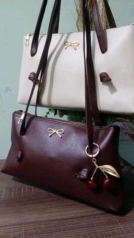 tas wanita cantik #taswanita #tasselempang #tasselempangwanita #RacunShopeeAksesoris #RacunShopeeOutfit #slingbagmurah  #RacunShopeeCheck #