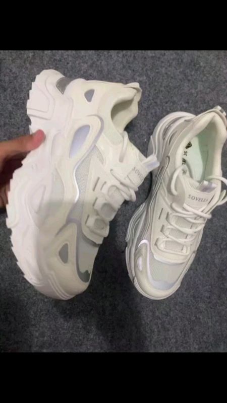 #sepatusneakerswanitakeren#yukcheckoutsekarang#fypvideoshopee#RacunShopee