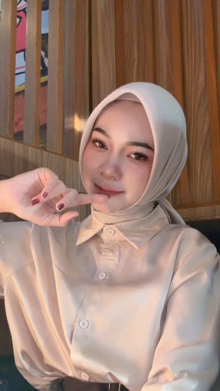 Shanum SQuare - Hijab Segi Empat Plain Square Premium #ViralDiShopeeVideo #ShopeeLook #RacunShopee #Diskon50Persen