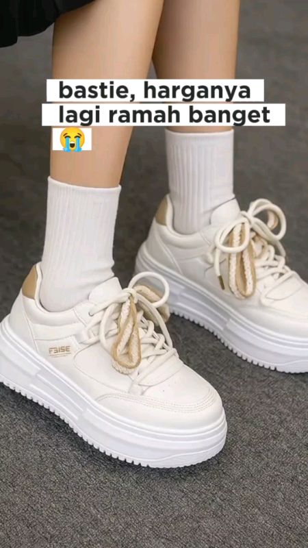 lagi ada promo cek keranjang sekarang#sepatuwanit#sneakersputih#sepatutinggi#ootdhijab#koreanstyle#racunshopee#RacunShopee#shopeehaul#rekomendasishope