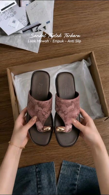 #sandalwanita #sandal #diksonracunshopee #TopKontenShopee #sandalmurah #SpillRacunShopee #OngkirRP0 #Diskon40RB #sandalmurah