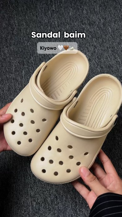 Sandal baim , sekiyowo ini minimal satu lah punya#sandalbaim #sandalclog #sandalbaimwanita #promoshopee