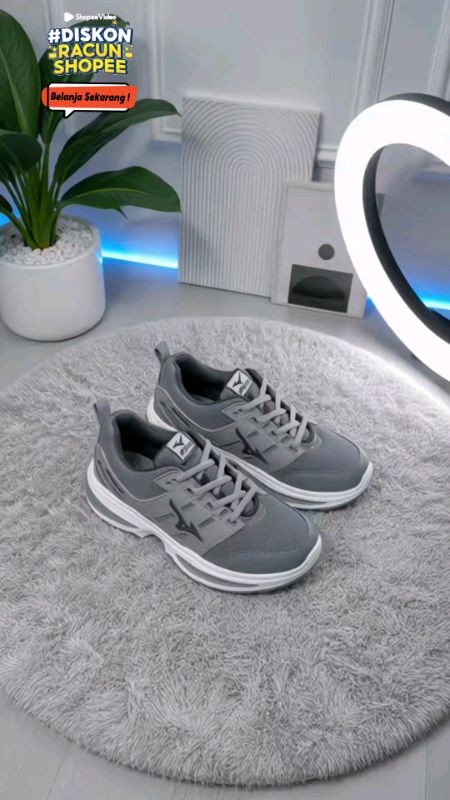 Sepatu Olahraga Pria Wanita #sepatuolahraga #sepatupria #sepatuwanita #SpillRacunshoope #ShopeeCOD #RacunShopee #ViralDiShopeeVideo #ShopeeLook #fyp
