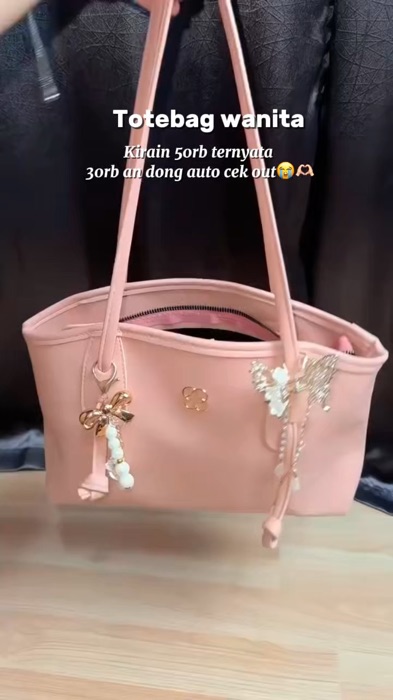 harga nya murce banget tsay😍#tas #taswanita #totebag #DiskonRacunShopee #Diskon50Persen #GratisOngkirRP0 #SpillRacunShopee #Cashback40Persen
