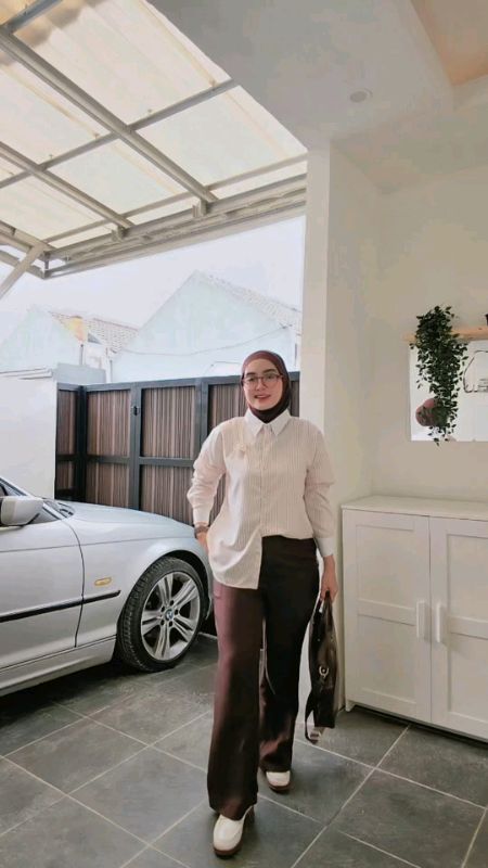 Baru kali ini Nemu kulot bagus dan harga murceee.. bisa di pake hangout  juga gas deh kata aku mah #celanakulot #celanahighwaist #celanakerjawanita