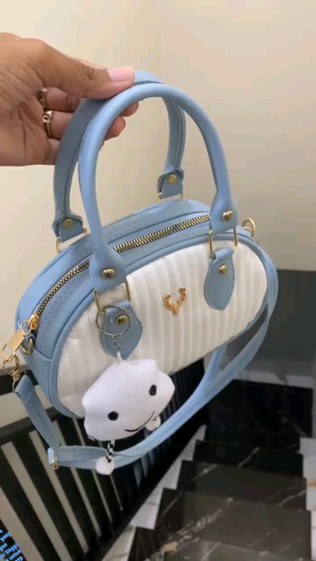 Tas jinjing tas selempang livie korean style #ShopeeCOD #taswanita #tasselempang #GakNyeselBeliIni #ShopeeLook #RacunShopee #GakNyeselBeliIni
