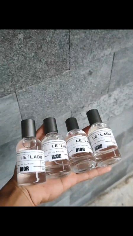 beli 1 dapat 4 guys buruan co dahh #ShopeeReview #parfumviral #GratisOngkirRP0 #ShopeeVideoCreator #Cashback50Persen #ViralDiShopeeVideo #ShopeeCOD