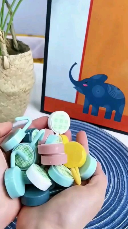 Gantungan hook bulat polos tempel serbaguna #SpillRacunShopee #ViralDiShopeeVideo #racunshope #ShopeeCOD🔥 #SpillBawaBerkah #GratisOngkirRP0