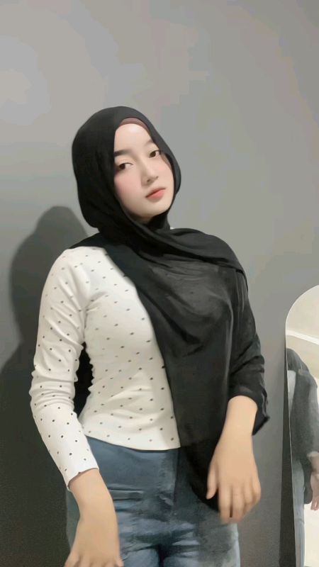 #kaoslenganpanjangwanita #kaoswanita #motifpolkadot #kaoswanitamurah #RacunShopee #SpillRacunShopee #ShopeeFashionHaul #FashiondiShopee