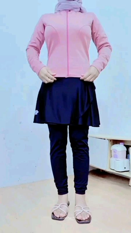 olahraganya nyeker dulu pake sandal 😂 #bajuolahraga #bajuolahragawanita #RacunShopee #ViralDiShopeeVideo #GratisOngkirRP0 #GakNyeselBeliIni