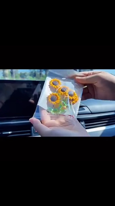 Hiasan mobil bunga matahari.  #shopeevideo #cumadishopeevideo #shoppefypvideo #ShopeeKeranjangOrange #shopeevideoviral #shopeeterkini