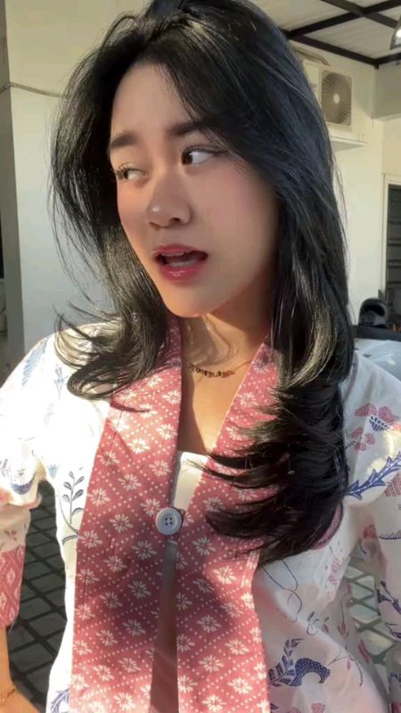blouse batik murah cakep lagi 💅 #ShopeeLook #RacunShopee #ShopeeFashionHaul