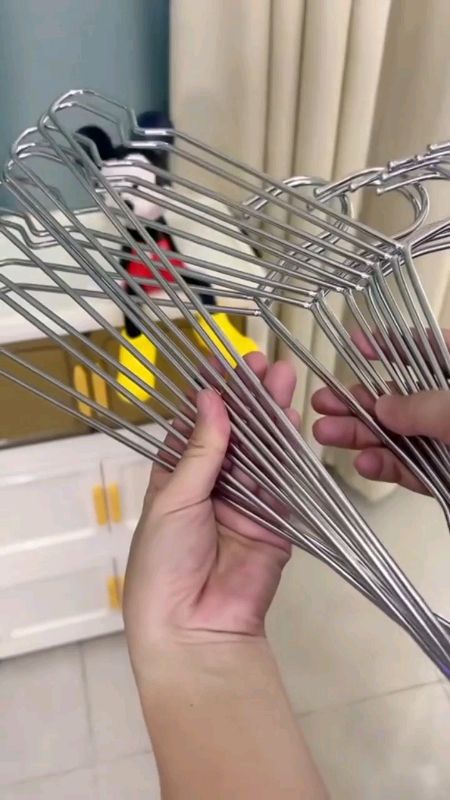 GANTUNGAN BAJU HANGER STAINLESS KAWAT BAJA BESI TAHAN ANTI KARAT 20 PCS#viralvideo #gantunganbaju #RacunShopee