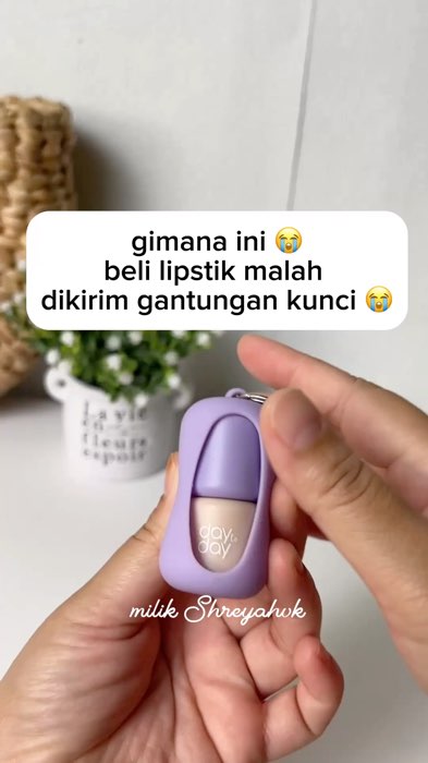 gantungan lipstik #RekapShopee #SpillRacunShopee #caseback40Persen #terbaikdishopee2023 #ViralDiShopeeVideo #ShopeeLook #lipstikviral #makeup