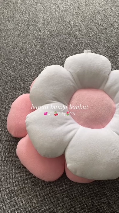bantal daisy 🌻#bantaldaisy #bantalsofamurah #bantalsofacantik #PromoNonStop #RacunShopeeCantik #99supershoppingday #99DibelanjainShope