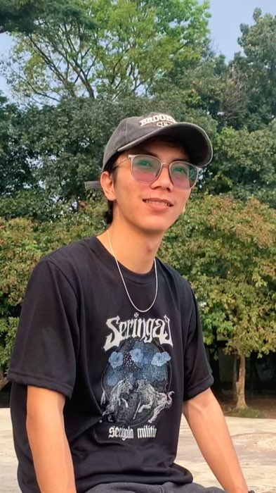 Pasti tau band lokal ini?? Tersedia juga model lain dengan band yg sama🤭#kaosbandungmurah #kaosbandung #kaosmurah #kaosdistro #kaosband #kaoskeren