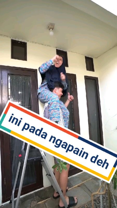 tangga lipatnya beli disini ya Pak #shopeevideo #videolucu #tanggalipat #alatrumahtangga #linkmurah #fypシ #fyp